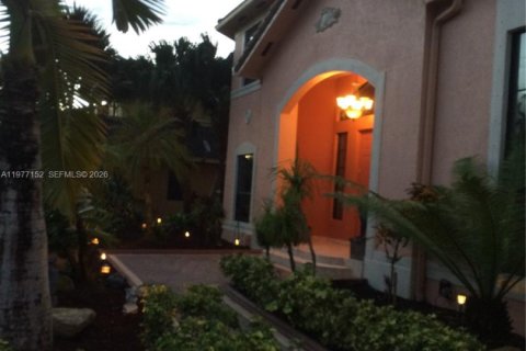 Купить виллу или дом в Мирамар, Флорида 5 спален, 399.02м2, № 2041589 - фото 4