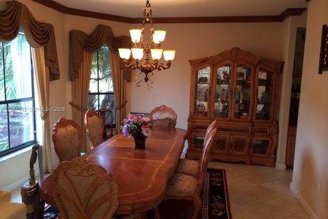 Купить виллу или дом в Мирамар, Флорида 5 спален, 399.02м2, № 2041589 - фото 22