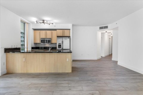 Copropriété à louer à Miami, Floride: 2 chambres, 109.07 m2 № 2064637 - photo 5