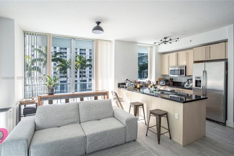 Copropriété à louer à Miami, Floride: 2 chambres, 109.07 m2 № 2064637 - photo 2