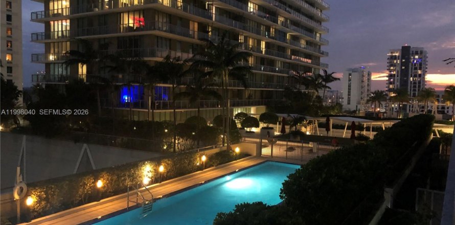 Condo à Miami, Floride, 2 chambres  № 2064637
