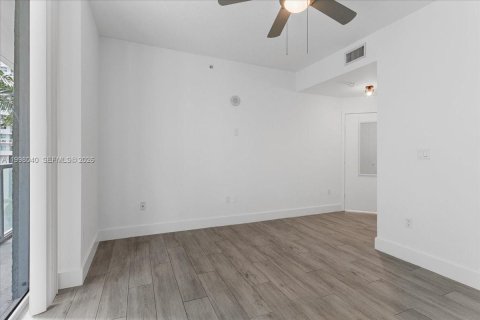 Copropriété à louer à Miami, Floride: 2 chambres, 109.07 m2 № 2064637 - photo 13