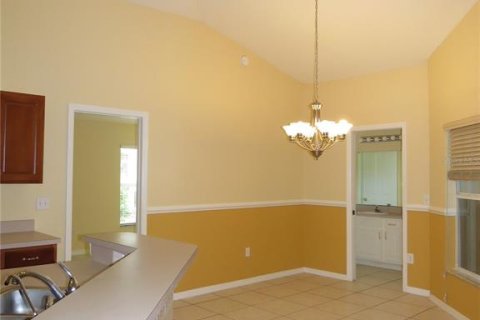 House in Tampa, Florida 4 bedrooms, 244.61 sq.m. № 2217452 - photo 8