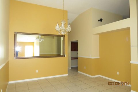 House in Tampa, Florida 4 bedrooms, 244.61 sq.m. № 2217452 - photo 4