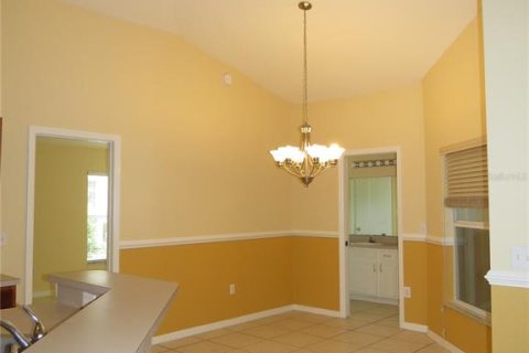 House in Tampa, Florida 4 bedrooms, 244.61 sq.m. № 2217452 - photo 7