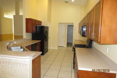 House in Tampa, Florida 4 bedrooms, 244.61 sq.m. № 2217452 - photo 10