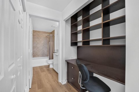 Copropriété à louer à Boca Raton, Floride: 2 chambres, 99.68 m2 № 2243427 - photo 13