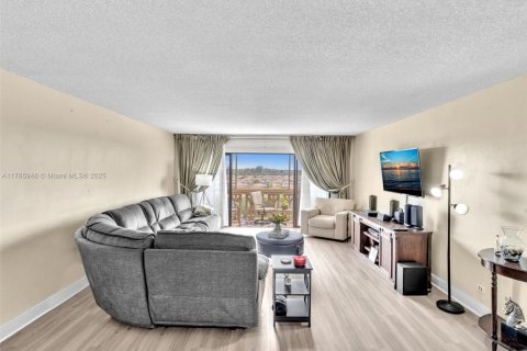 Copropriété à vendre à Miami, Floride: 2 chambres, 136.57 m2 № 1874592 - photo 6