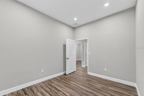Immobilier commercial à louer à Seffner, Floride № 2157321 - photo 30