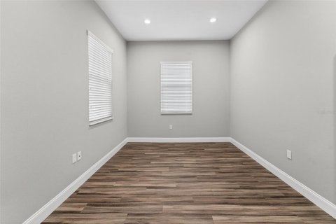 Immobilier commercial à louer à Seffner, Floride № 2157321 - photo 28