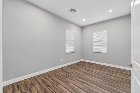 Immobilier commercial à louer à Seffner, Floride № 2157321 - photo 29