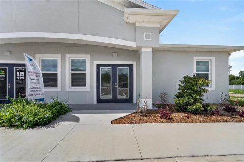 Immobilier commercial à louer à Seffner, Floride № 2157321 - photo 3