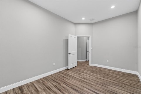 Immobilier commercial à louer à Seffner, Floride № 2157321 - photo 27