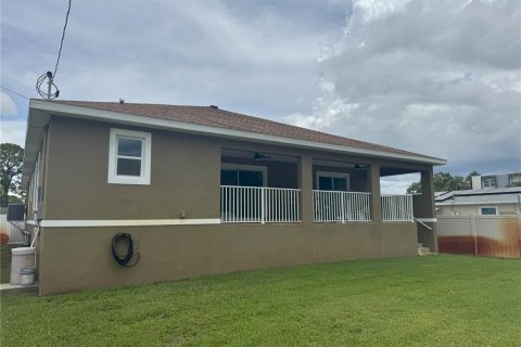 House in Saint Petersburg, Florida 4 bedrooms, 179.12 sq.m. № 1878331 - photo 28