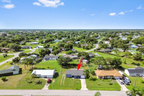 Villa ou maison à vendre à Port St. Lucie, Floride: 3 chambres, 132.01 m2 № 2181329 - photo 2