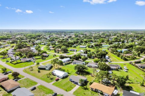 Villa ou maison à vendre à Port St. Lucie, Floride: 3 chambres, 132.01 m2 № 2181329 - photo 21