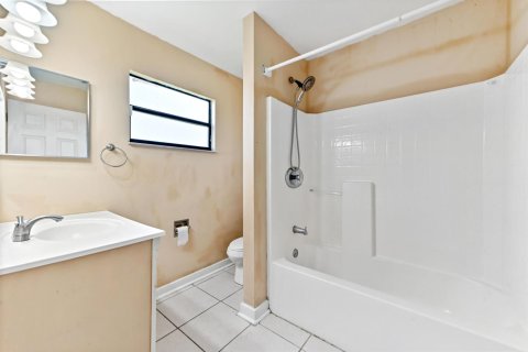 Villa ou maison à vendre à Port St. Lucie, Floride: 3 chambres, 132.01 m2 № 2181329 - photo 12