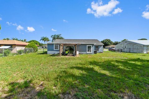 Villa ou maison à vendre à Port St. Lucie, Floride: 3 chambres, 132.01 m2 № 2181329 - photo 19