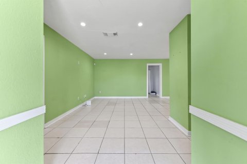 Villa ou maison à vendre à Port St. Lucie, Floride: 3 chambres, 132.01 m2 № 2181329 - photo 3