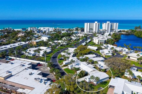 Снять в аренду виллу или дом в Сарасота, Флорида 3 комнаты, 117.43м2, № 2094492 - фото 2