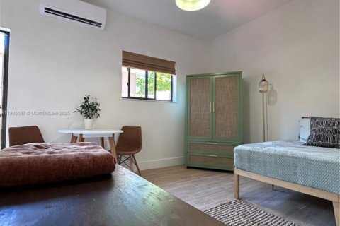 House in Miami, Florida 36.23 sq.m. № 1956816 - photo 5