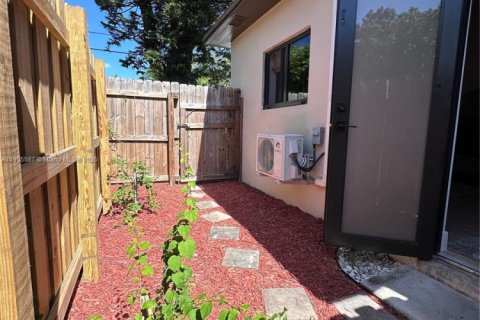 House in Miami, Florida 36.23 sq.m. № 1956816 - photo 18