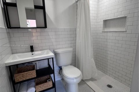 House in Miami, Florida 36.23 sq.m. № 1956816 - photo 16