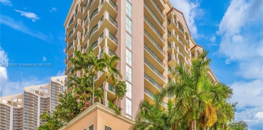 Condo à Sunny Isles Beach, Floride, 2 chambres № 1985300