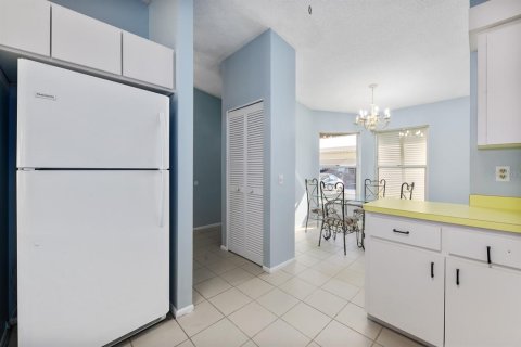 House in Bradenton, Florida 2 bedrooms, 114.83 sq.m. № 2204430 - photo 23