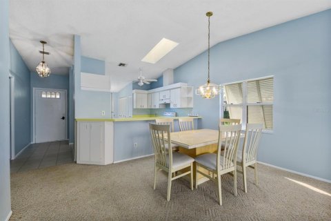 House in Bradenton, Florida 2 bedrooms, 114.83 sq.m. № 2204430 - photo 14