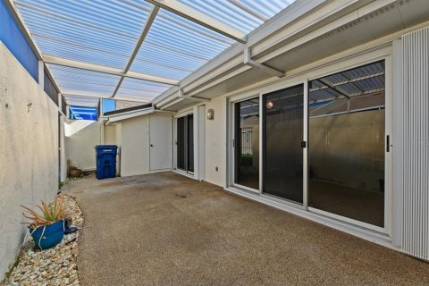 House in Bradenton, Florida 2 bedrooms, 114.83 sq.m. № 2204430 - photo 4