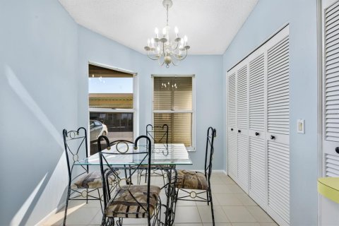 House in Bradenton, Florida 2 bedrooms, 114.83 sq.m. № 2204430 - photo 20