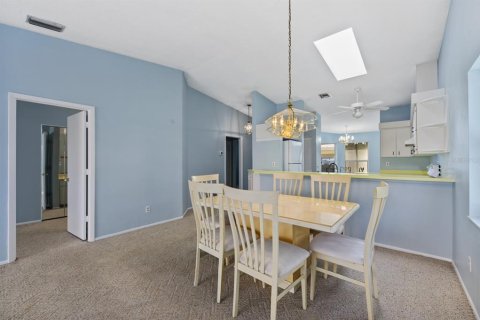House in Bradenton, Florida 2 bedrooms, 114.83 sq.m. № 2204430 - photo 13