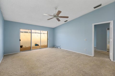 House in Bradenton, Florida 2 bedrooms, 114.83 sq.m. № 2204430 - photo 12