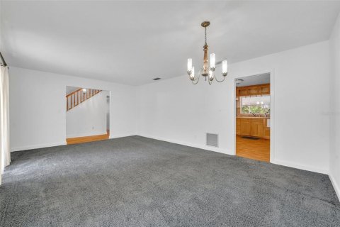 Casa en venta en Mount Dora, Florida, 3 dormitorios, 175.59 m2 № 1812952 - foto 9