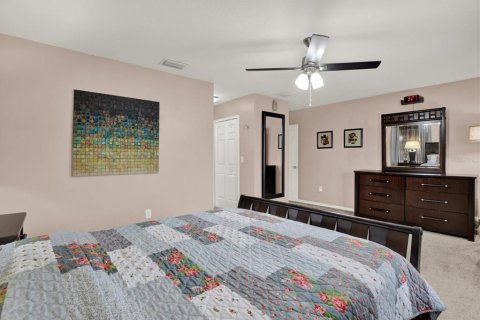 Villa ou maison à vendre à Wesley Chapel, Floride: 6 chambres, 278.52 m2 № 2120825 - photo 27