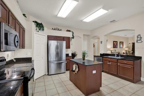Villa ou maison à vendre à Wesley Chapel, Floride: 6 chambres, 278.52 m2 № 2120825 - photo 12