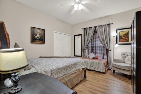 Villa ou maison à vendre à Wesley Chapel, Floride: 6 chambres, 278.52 m2 № 2120825 - photo 19