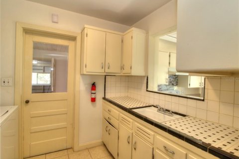 Casa en venta en Ocala, Florida, 4 dormitorios, 348.01 m2 № 1536692 - foto 11