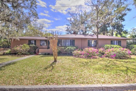 Casa en venta en Ocala, Florida, 4 dormitorios, 348.01 m2 № 1536692 - foto 1