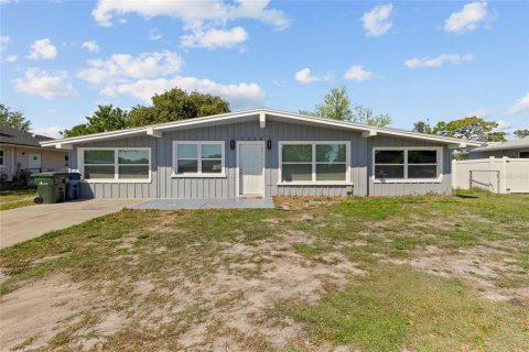 Villa ou maison à Sarasota, Floride 3 chambres, 118.36 m2 № 2121458