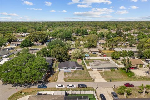 House in Sarasota, Florida 3 bedrooms, 118.36 sq.m. № 2121458 - photo 14