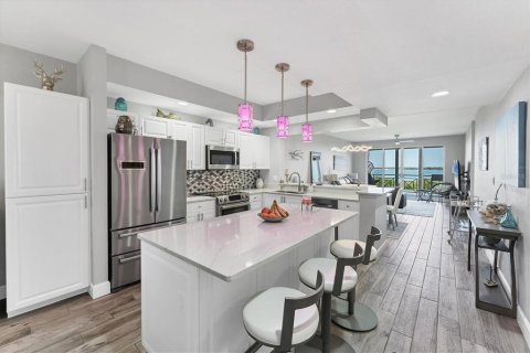 Condo in Saint Petersburg, Florida, 2 bedrooms  № 1670196 - photo 9