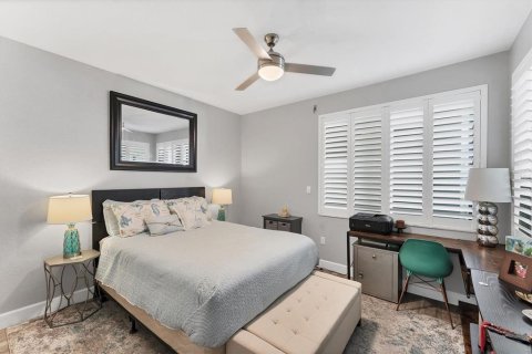 Condo in Saint Petersburg, Florida, 2 bedrooms  № 1670196 - photo 23
