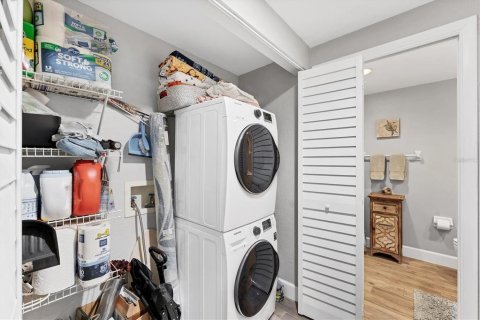 Condo in Saint Petersburg, Florida, 2 bedrooms  № 1670196 - photo 26