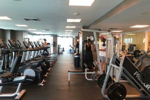 Condominio en alquiler en Miami, Florida, 1 dormitorio, 63.92 m2 № 2010258 - foto 20