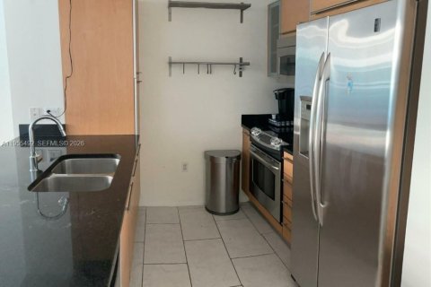 Condominio en alquiler en Miami, Florida, 1 dormitorio, 63.92 m2 № 2010258 - foto 13