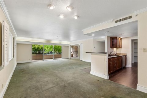 Condo in Palm Harbor, Florida, 2 bedrooms  № 2202127 - photo 12