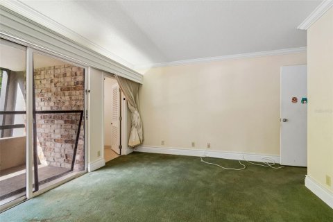 Condo in Palm Harbor, Florida, 2 bedrooms  № 2202127 - photo 21
