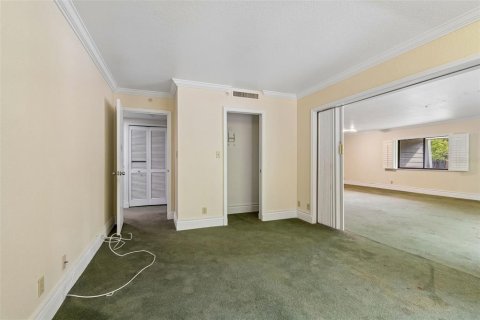 Condo in Palm Harbor, Florida, 2 bedrooms  № 2202127 - photo 23